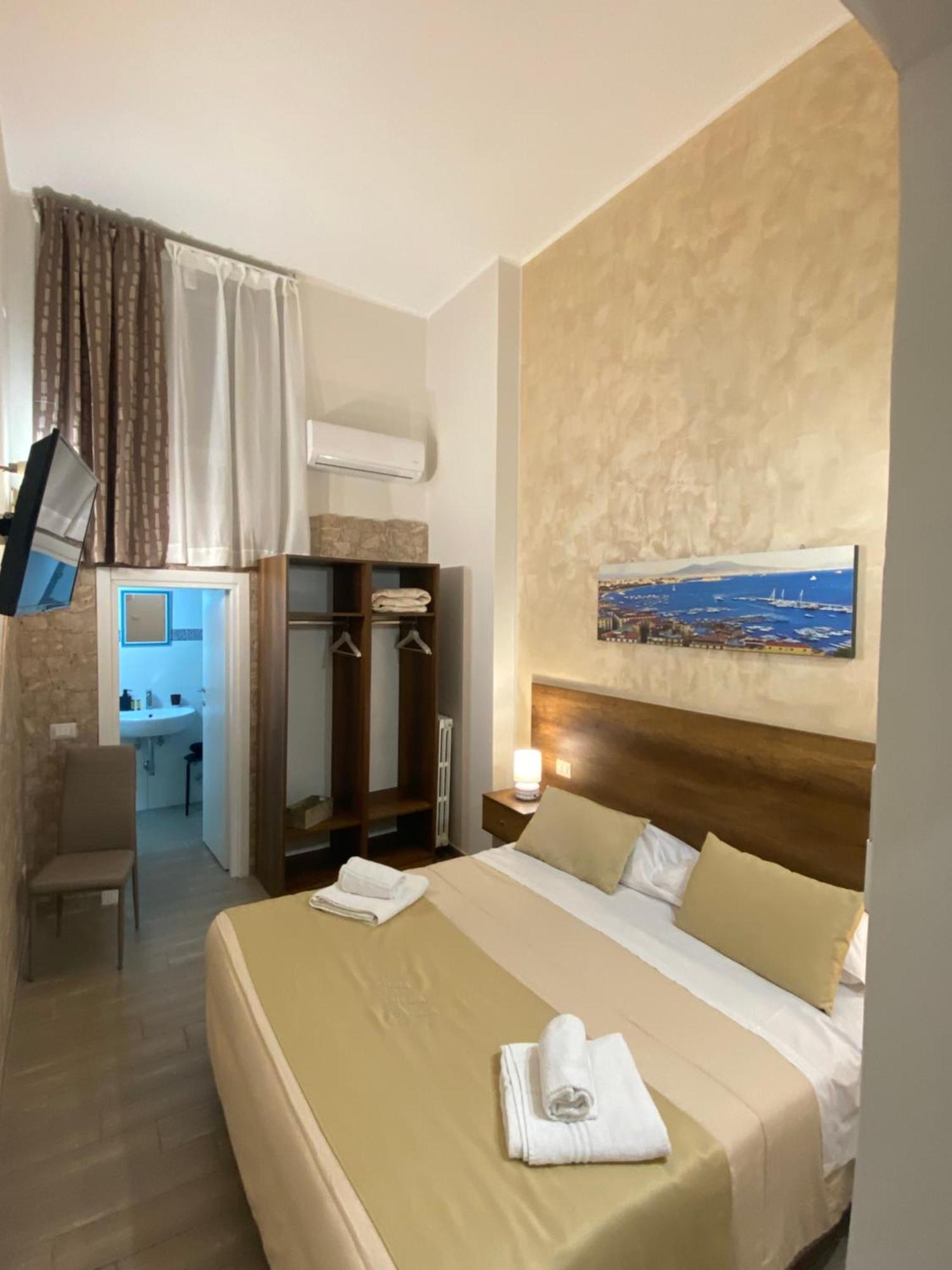 La dimora dei borboni Bed and Breakfast Napoli Esterno foto