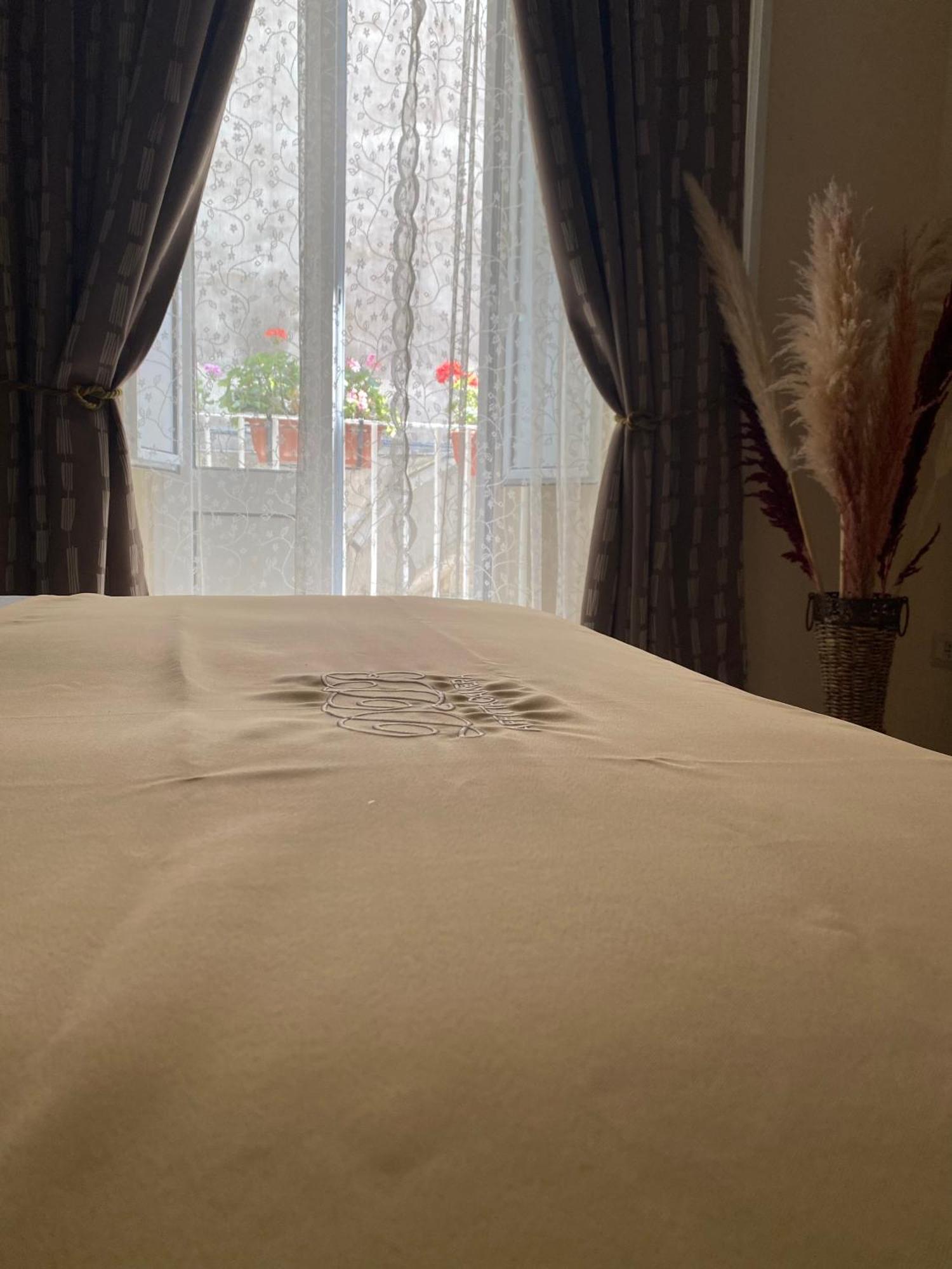 La dimora dei borboni Bed and Breakfast Napoli Esterno foto