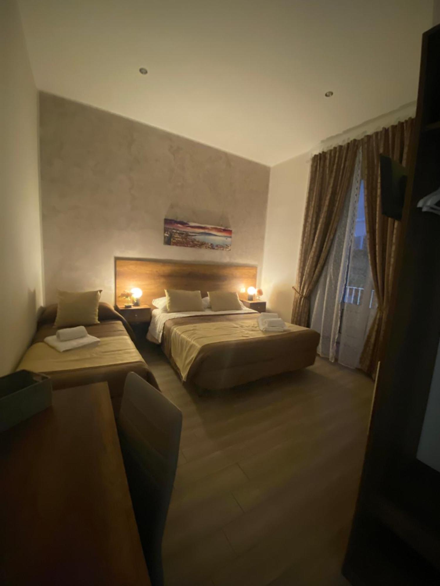 La dimora dei borboni Bed and Breakfast Napoli Esterno foto