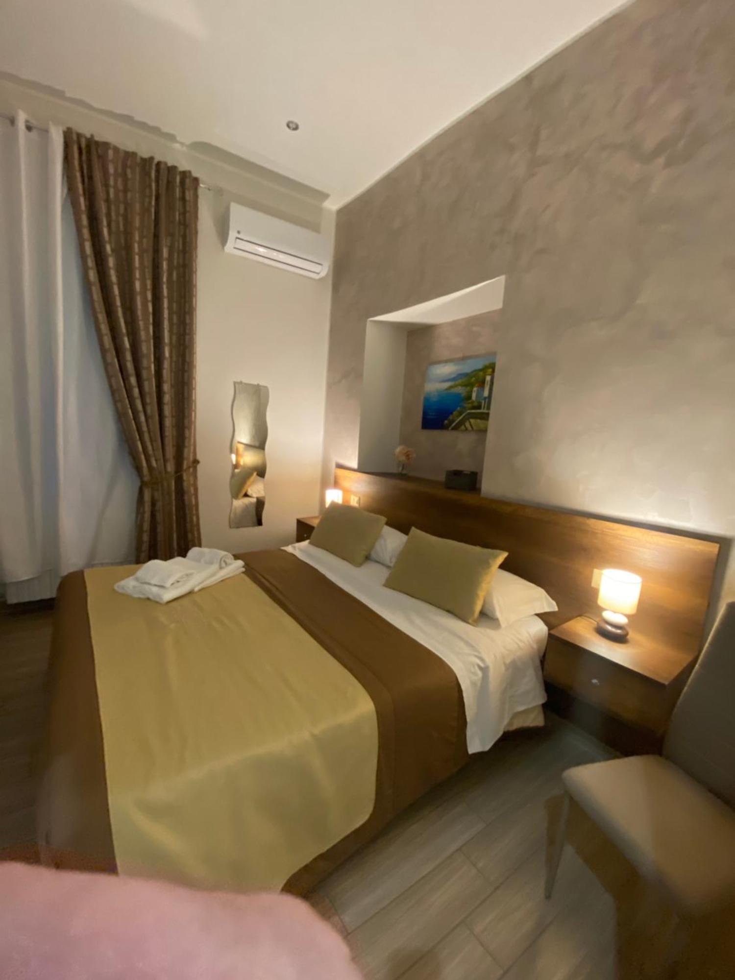 La dimora dei borboni Bed and Breakfast Napoli Esterno foto