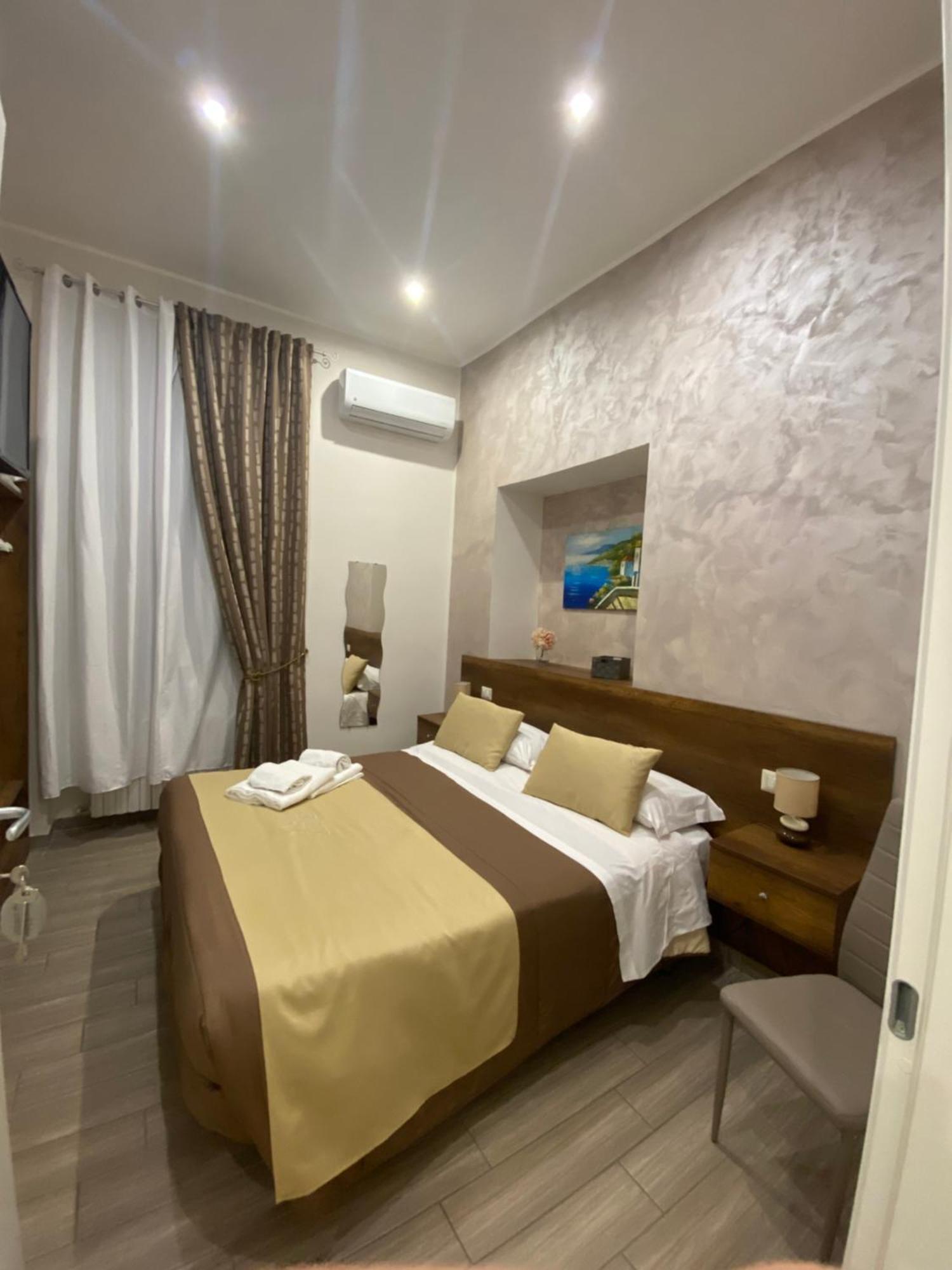 La dimora dei borboni Bed and Breakfast Napoli Esterno foto