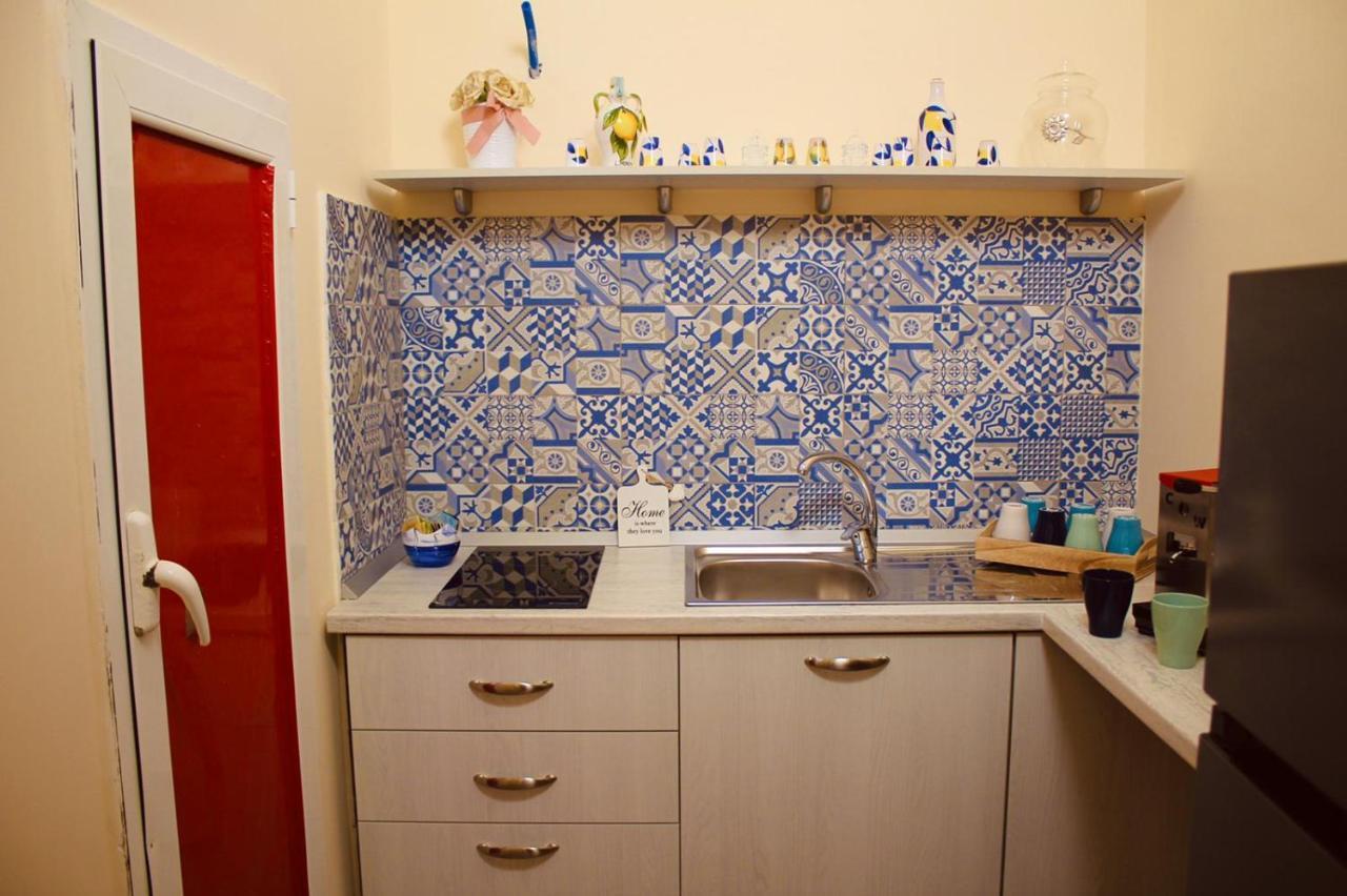 La dimora dei borboni Bed and Breakfast Napoli Esterno foto